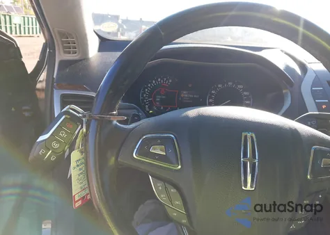 2016 Lincoln Mkz z USA, uszkodzony, nr VIN 3LN6L2J91GR623501